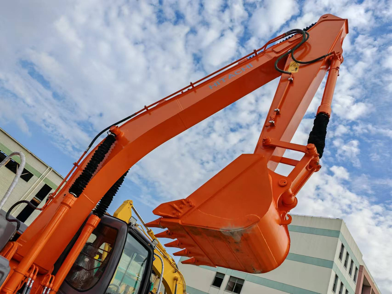 HITACHI ZX200 - 크롤러 굴삭기 : 사진 5 HITACHI ZX200 - 크롤러 굴삭기 : 사진 5