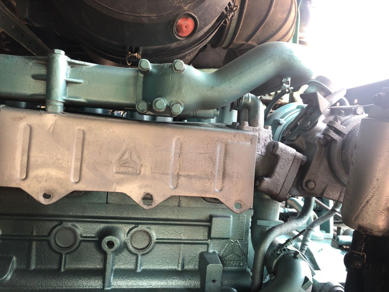 HOWO 420 - 트랙터 유닛 : 사진 5 HOWO 420 - 트랙터 유닛 : 사진 5