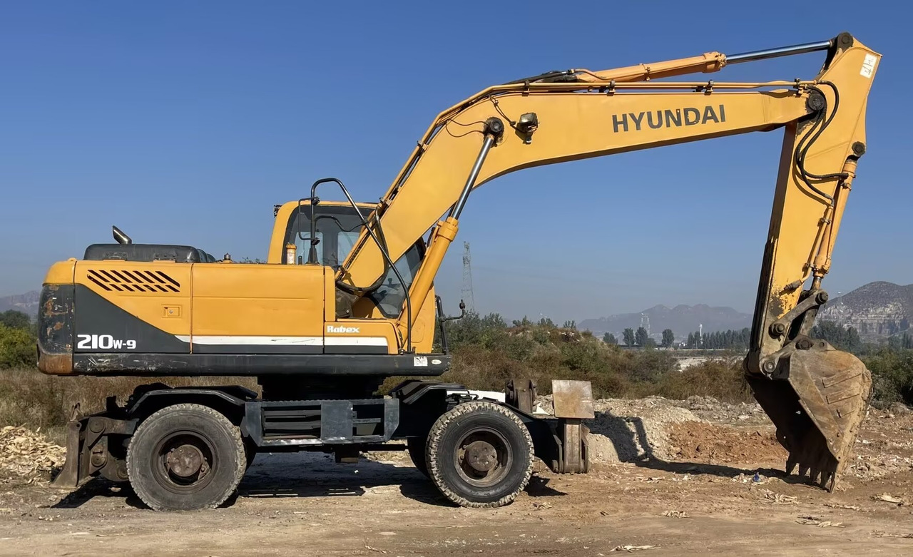 HYUNDAI 210W-9 - 휠 굴삭기 : 사진 2 HYUNDAI 210W-9 - 휠 굴삭기 : 사진 2