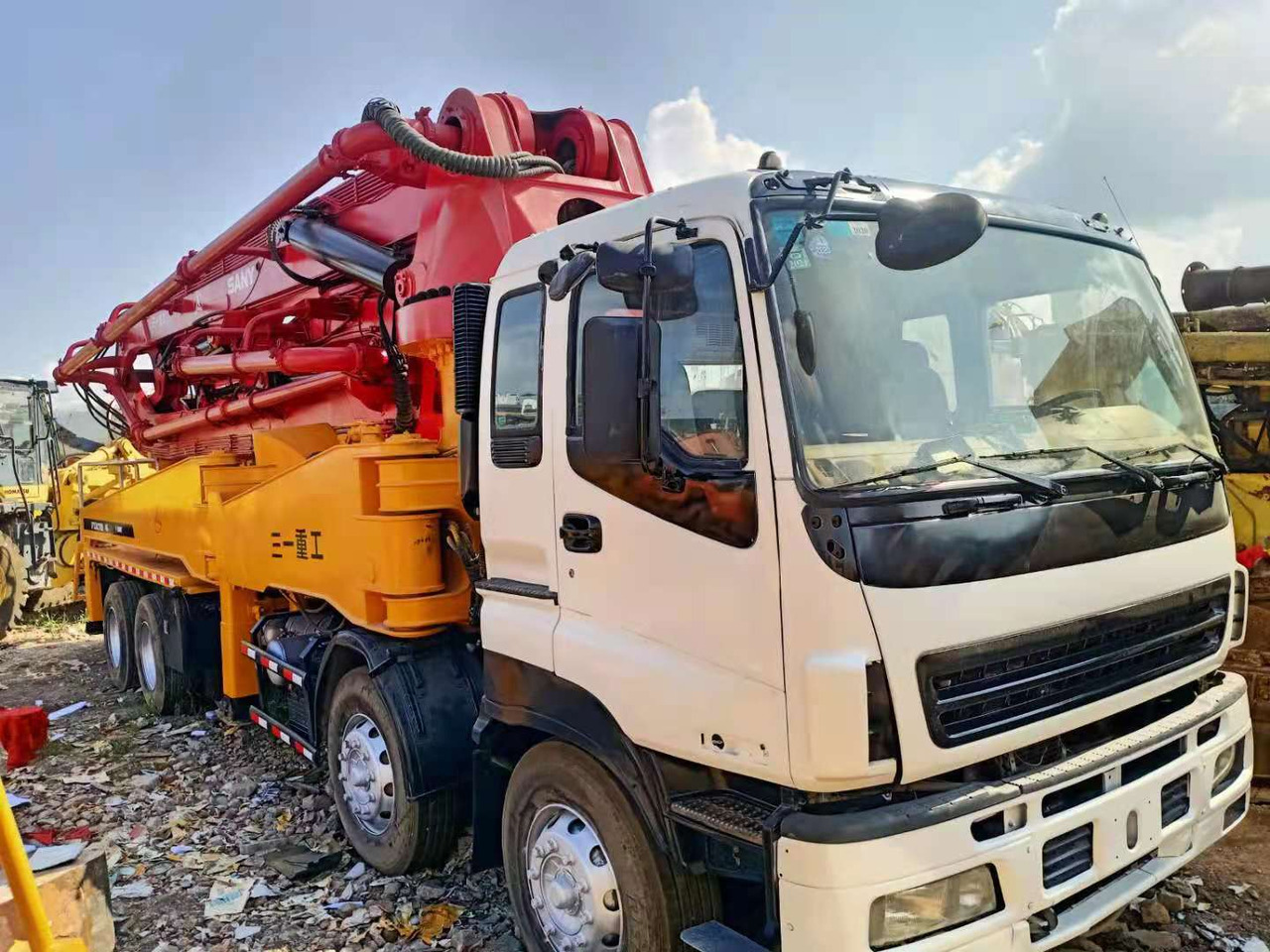 ISUZU 48M - 콘크리트 펌프 트럭 : 사진 2 ISUZU 48M - 콘크리트 펌프 트럭 : 사진 2