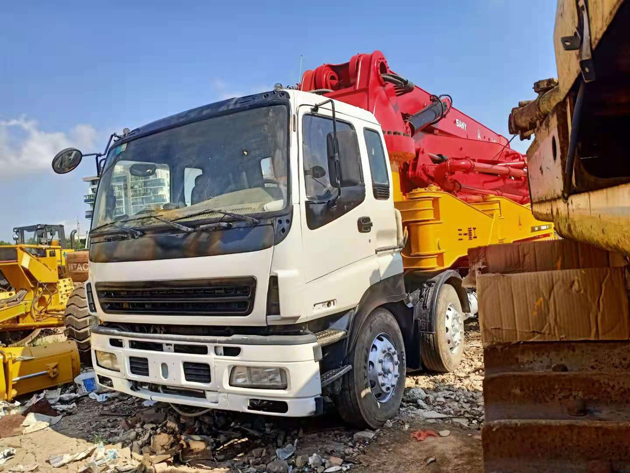 ISUZU 48M - 콘크리트 펌프 트럭 : 사진 1 ISUZU 48M - 콘크리트 펌프 트럭 : 사진 1