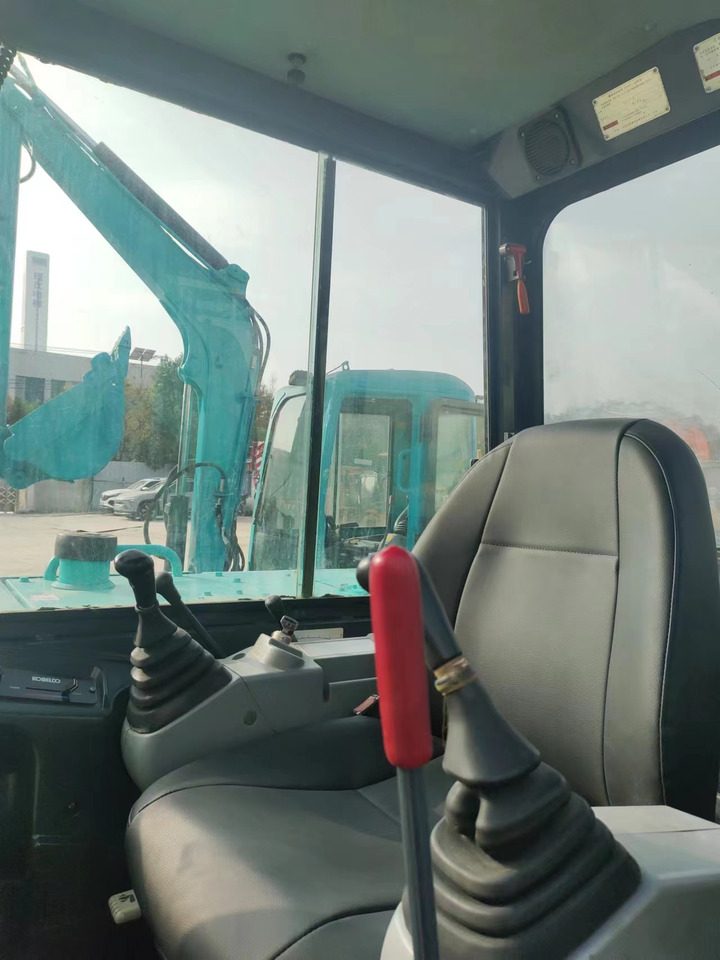 KOBELCO SK60-8 - 미니 굴삭기 : 사진 4 KOBELCO SK60-8 - 미니 굴삭기 : 사진 4
