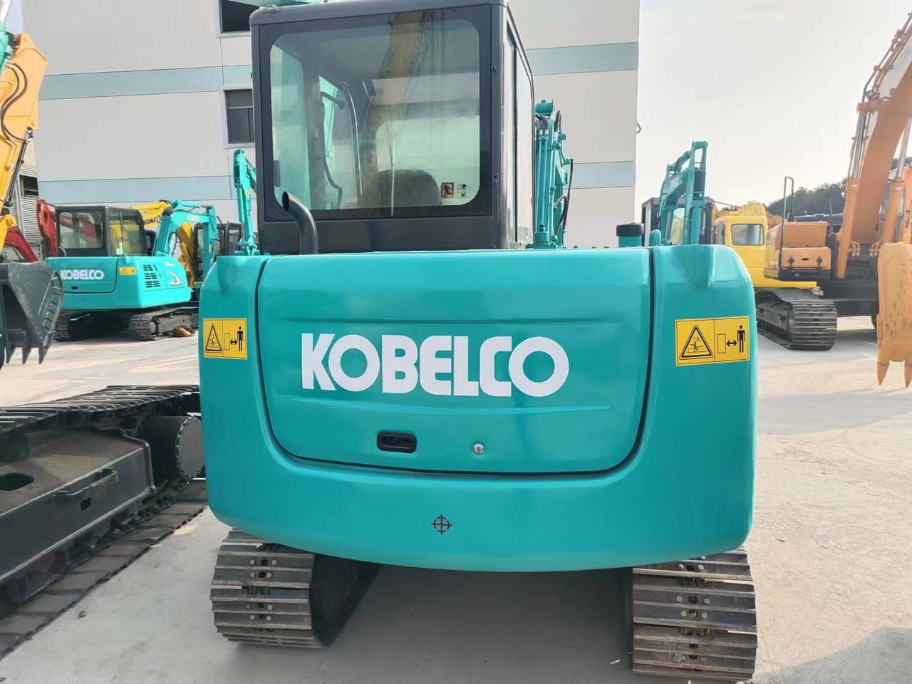 KOBELCO SK60-8 - 미니 굴삭기 : 사진 2 KOBELCO SK60-8 - 미니 굴삭기 : 사진 2
