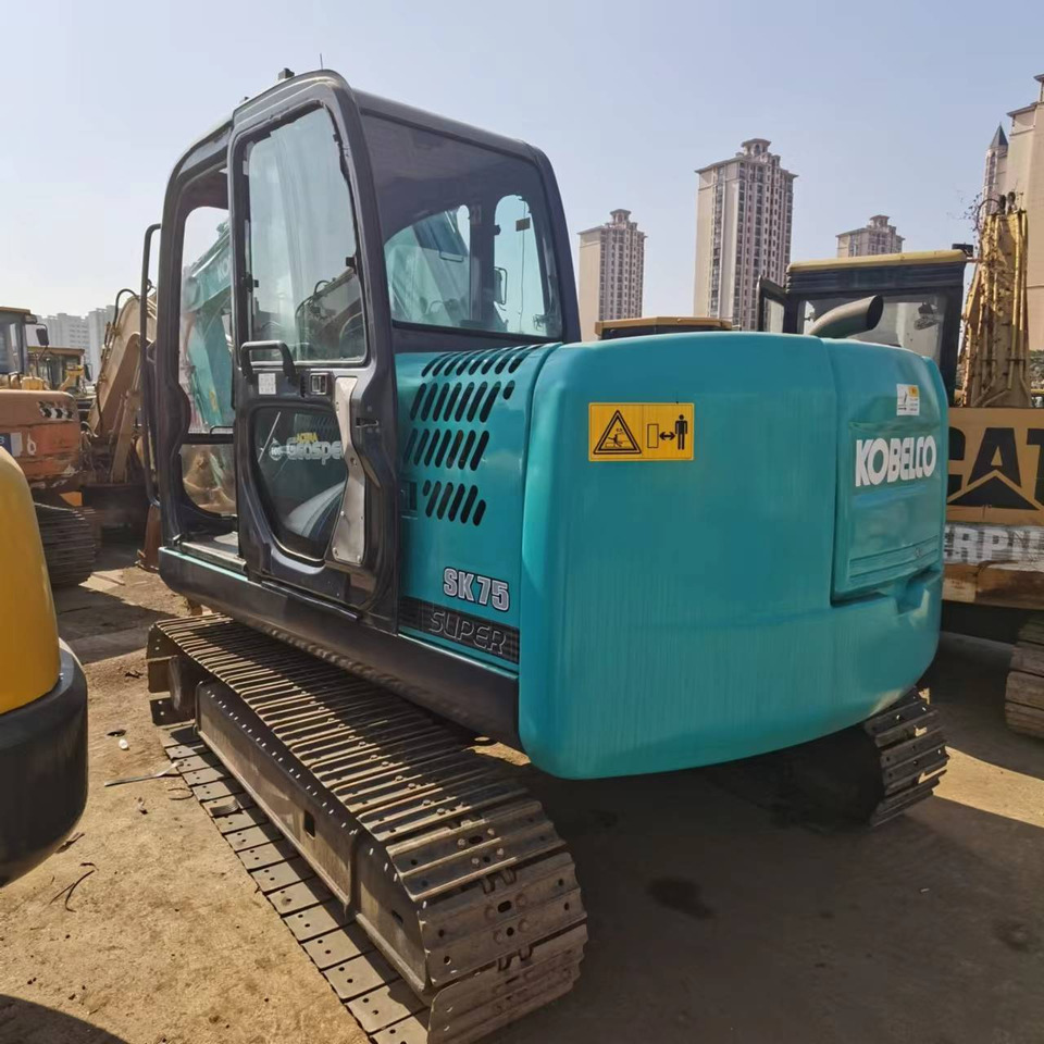KOBELCO SK75 - 미니 굴삭기 : 사진 5 KOBELCO SK75 - 미니 굴삭기 : 사진 5