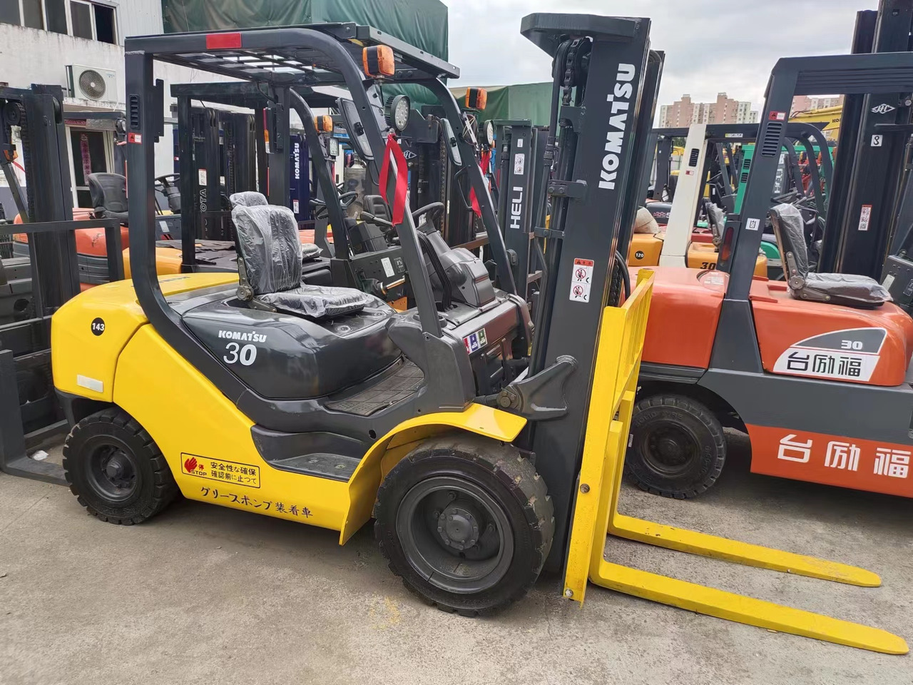 KOMATSU FD30 FD50 FD70 Japanese diesel forklift - 디젤 지게차 : 사진 1 KOMATSU FD30 FD50 FD70 Japanese diesel forklift - 디젤 지게차 : 사진 1