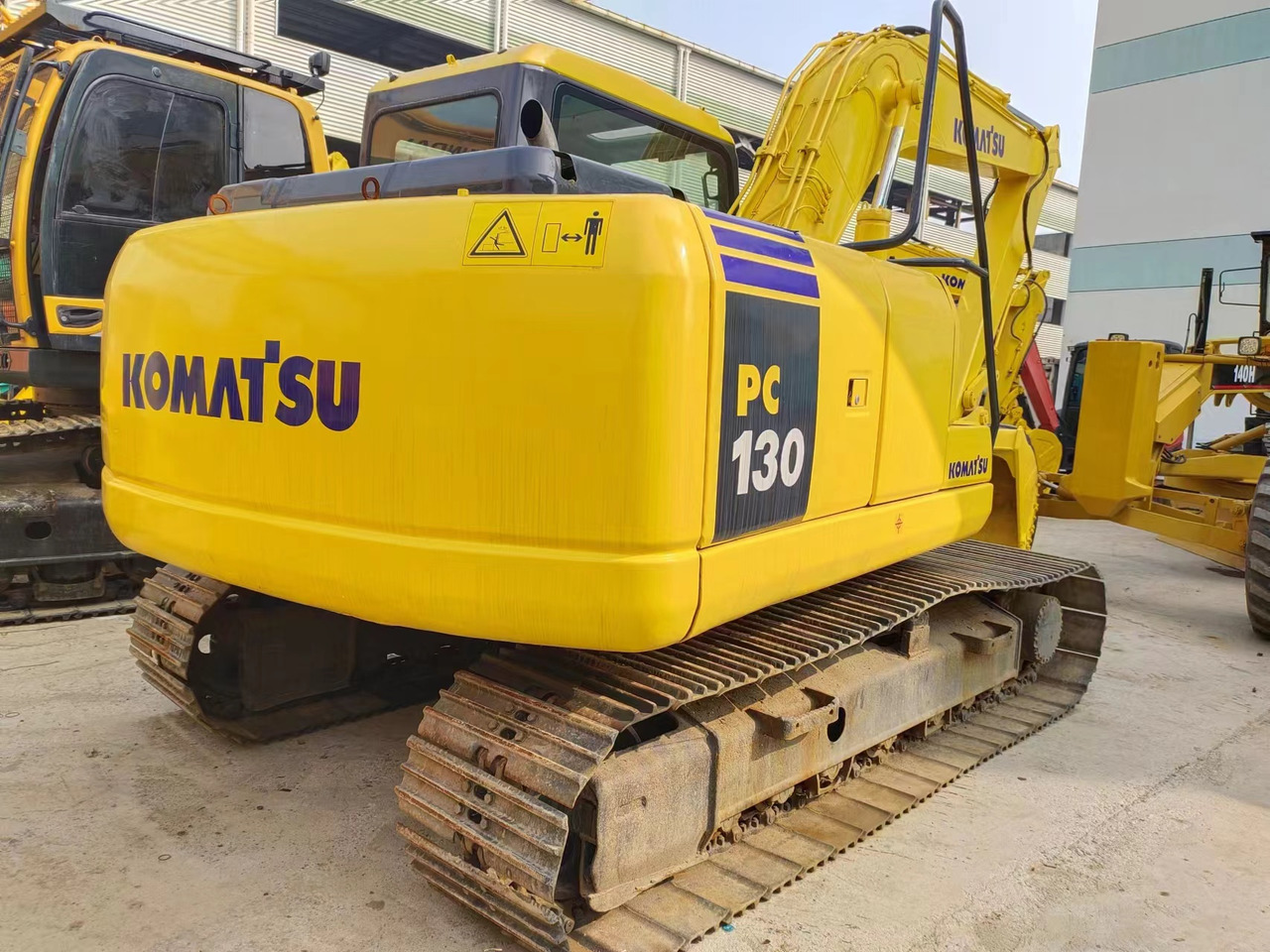 KOMATSU PC130-7 - 크롤러 굴삭기 : 사진 2 KOMATSU PC130-7 - 크롤러 굴삭기 : 사진 2