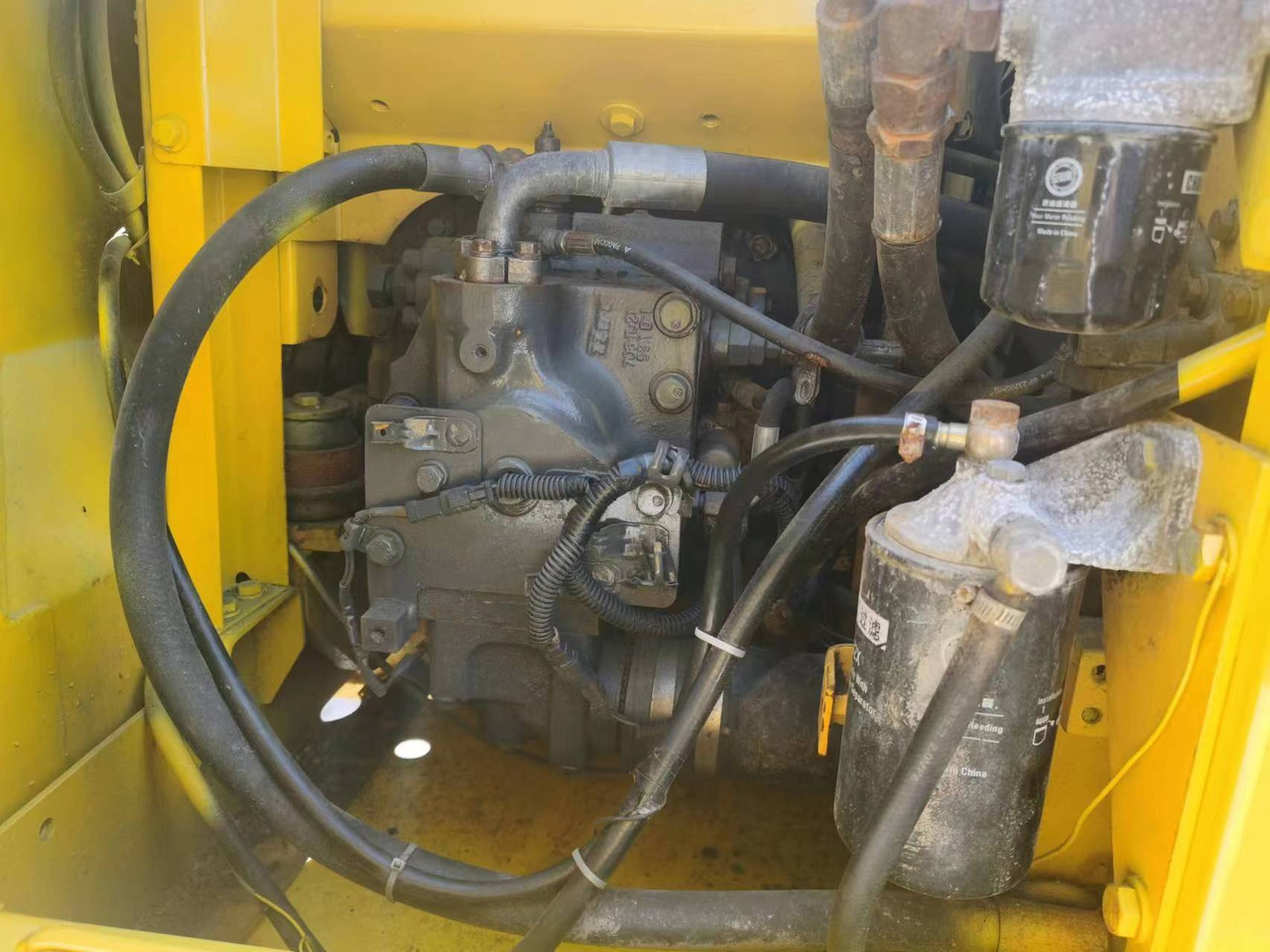 KOMATSU PC130-7 - 크롤러 굴삭기 : 사진 5 KOMATSU PC130-7 - 크롤러 굴삭기 : 사진 5