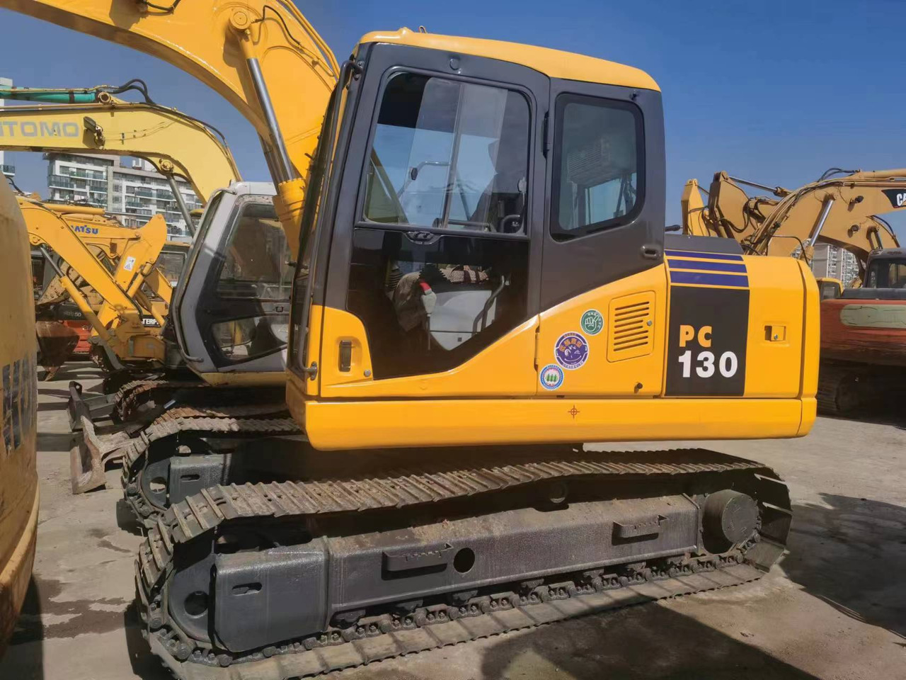 KOMATSU PC130-7 - 크롤러 굴삭기 : 사진 2 KOMATSU PC130-7 - 크롤러 굴삭기 : 사진 2