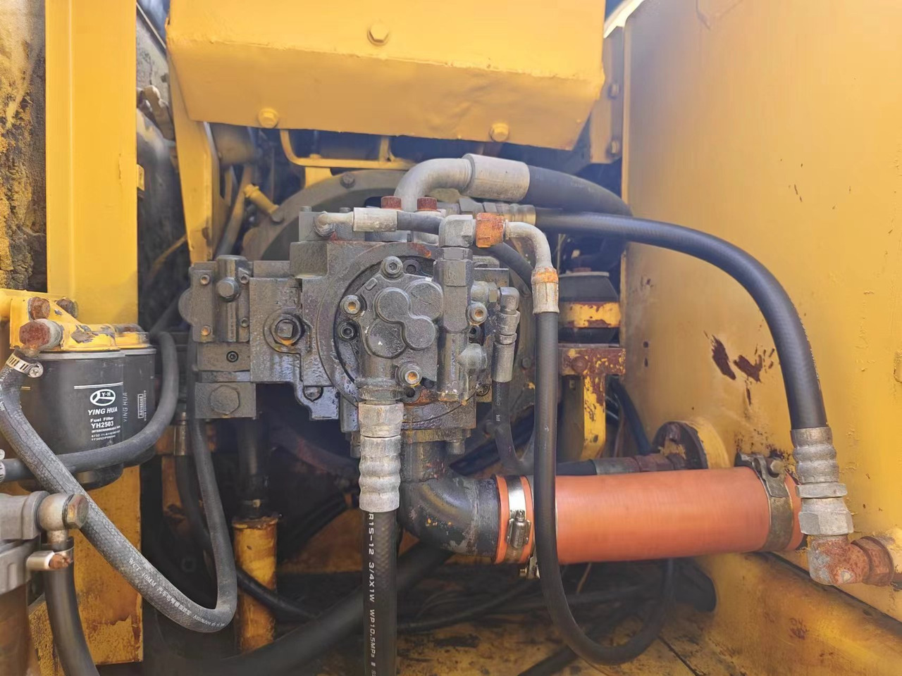 KOMATSU PC130 - 휠 굴삭기 : 사진 5 KOMATSU PC130 - 휠 굴삭기 : 사진 5