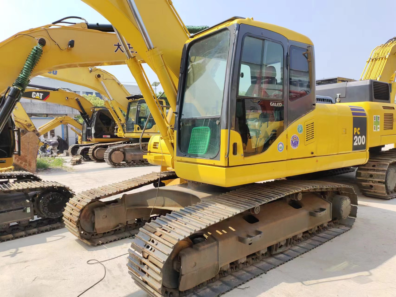 KOMATSU PC200-7 PC200 - 크롤러 굴삭기 : 사진 5 KOMATSU PC200-7 PC200 - 크롤러 굴삭기 : 사진 5