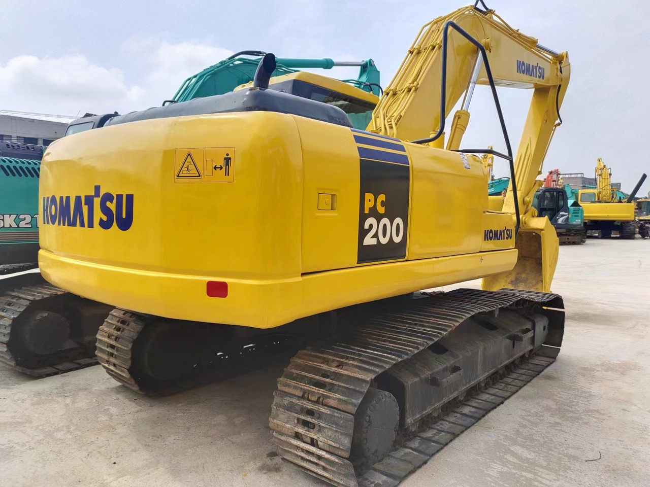 KOMATSU PC200-7 - 크롤러 굴삭기 : 사진 2 KOMATSU PC200-7 - 크롤러 굴삭기 : 사진 2