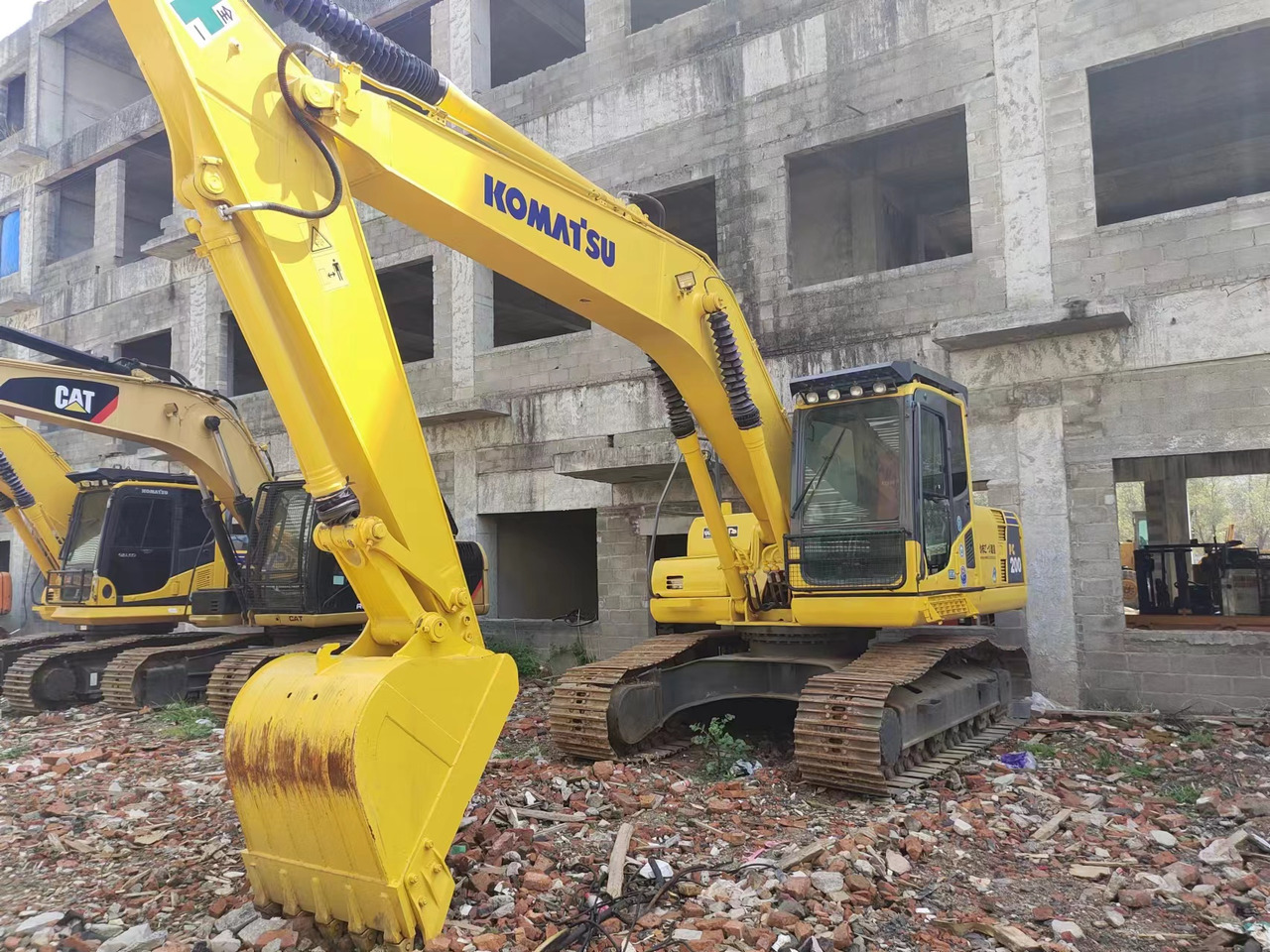 KOMATSU PC200-8 PC200-7 PC220-7 - 크롤러 굴삭기 : 사진 2 KOMATSU PC200-8 PC200-7 PC220-7 - 크롤러 굴삭기 : 사진 2