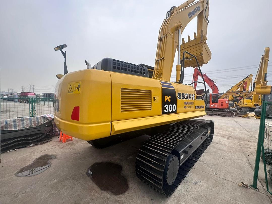 KOMATSU PC300-8 - 크롤러 굴삭기 : 사진 3 KOMATSU PC300-8 - 크롤러 굴삭기 : 사진 3
