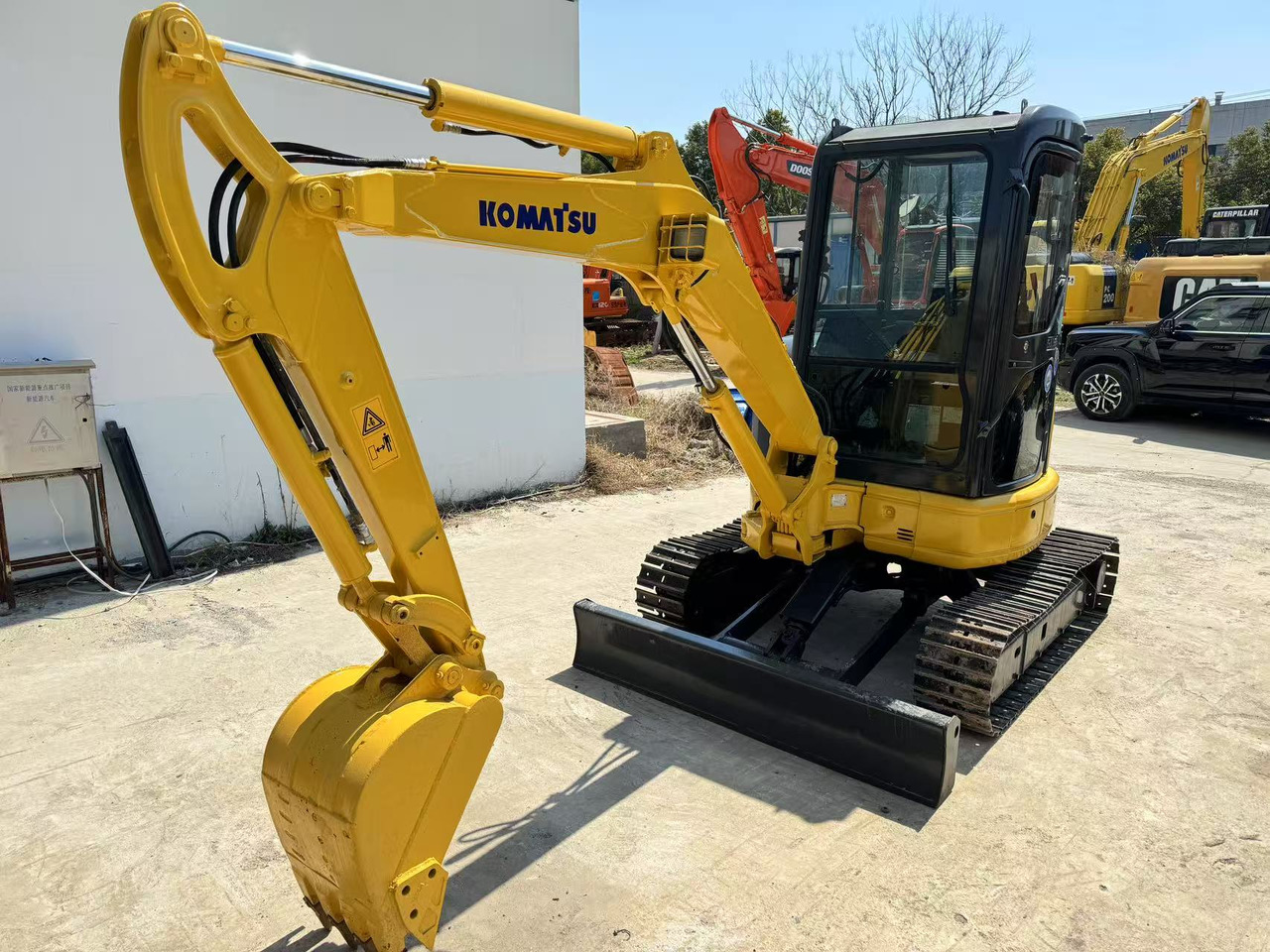 KOMATSU PC35MR - 미니 굴삭기 : 사진 2 KOMATSU PC35MR - 미니 굴삭기 : 사진 2