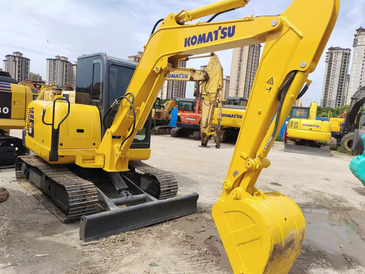 KOMATSU PC56 komatsu mini excavator PC55 PC60 - 미니 굴삭기 : 사진 1 KOMATSU PC56 komatsu mini excavator PC55 PC60 - 미니 굴삭기 : 사진 1