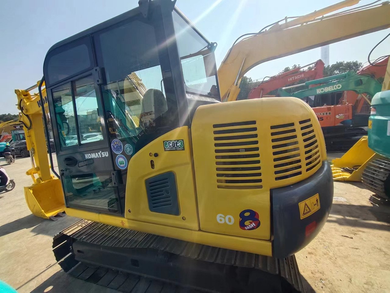 KOMATSU PC60-8 - 미니 굴삭기 : 사진 5 KOMATSU PC60-8 - 미니 굴삭기 : 사진 5