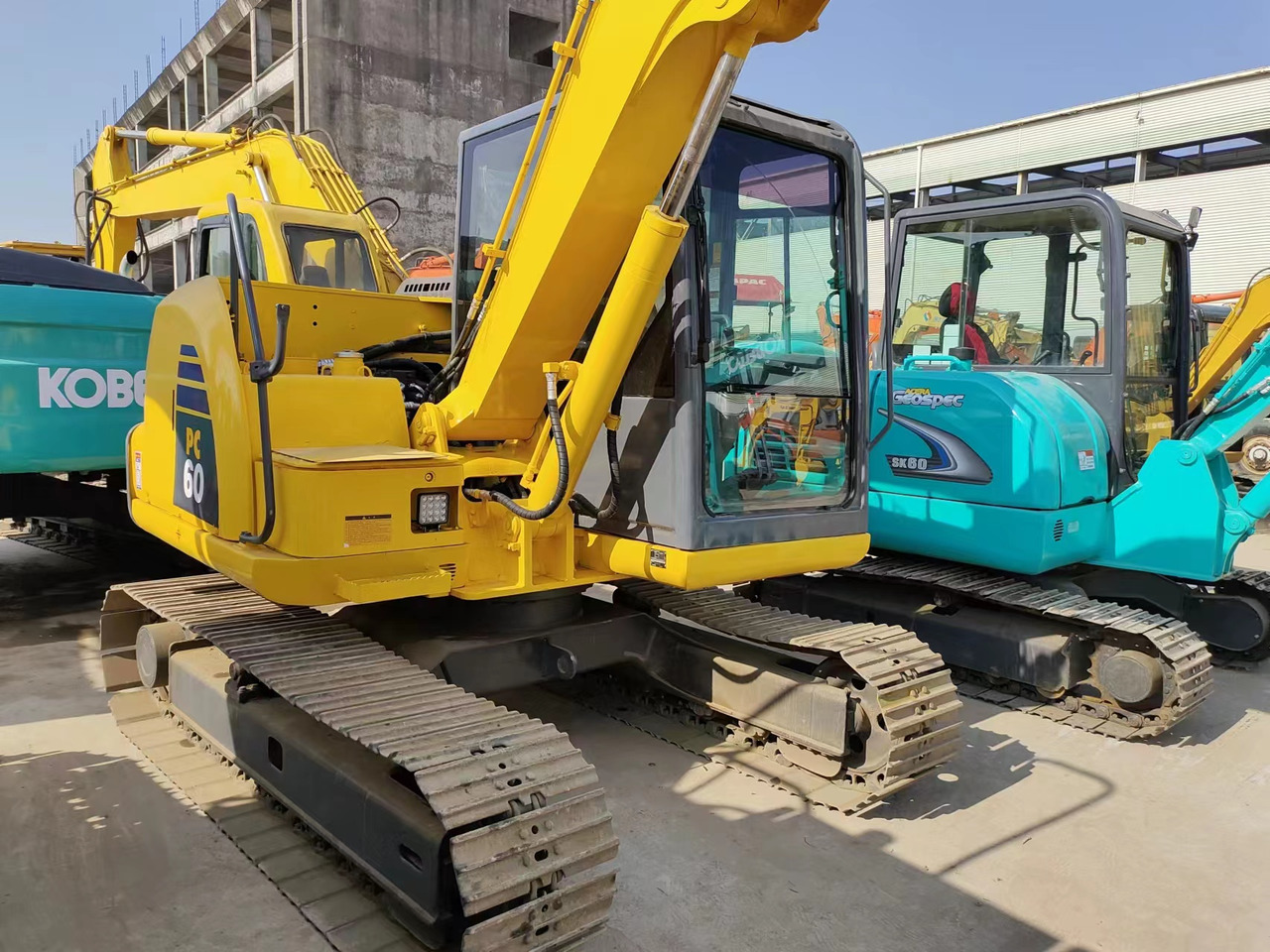 KOMATSU PC60-8 - 미니 굴삭기 : 사진 2 KOMATSU PC60-8 - 미니 굴삭기 : 사진 2