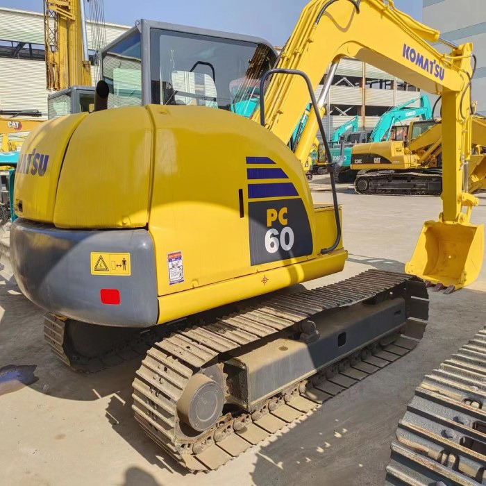KOMATSU PC60-8 - 미니 굴삭기 : 사진 4 KOMATSU PC60-8 - 미니 굴삭기 : 사진 4