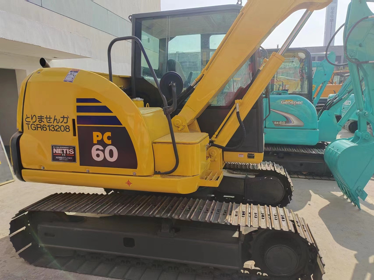 KOMATSU PC60-8 - 미니 굴삭기 : 사진 4 KOMATSU PC60-8 - 미니 굴삭기 : 사진 4