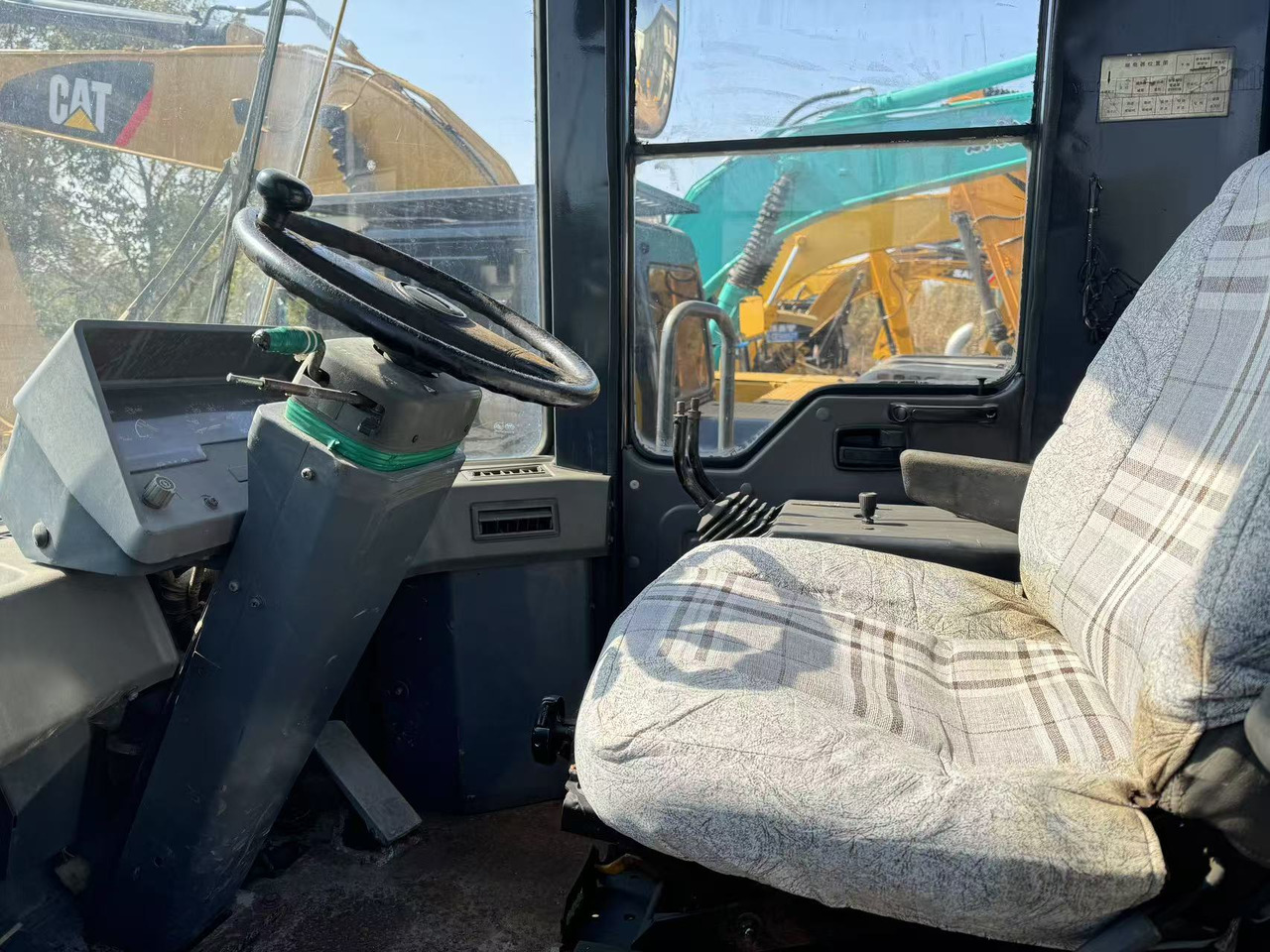 KOMATSU WA380 - 휠 로더 : 사진 4 KOMATSU WA380 - 휠 로더 : 사진 4