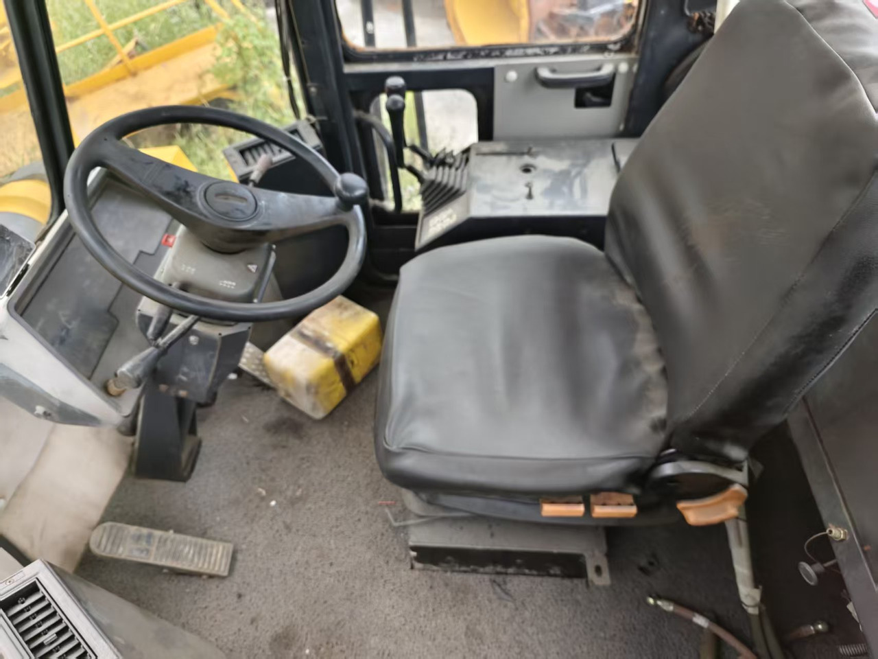 KOMATSU WA470 - 휠 로더 : 사진 5 KOMATSU WA470 - 휠 로더 : 사진 5