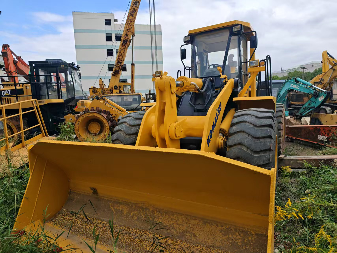 KOMATSU WA470 - 휠 로더 : 사진 4 KOMATSU WA470 - 휠 로더 : 사진 4