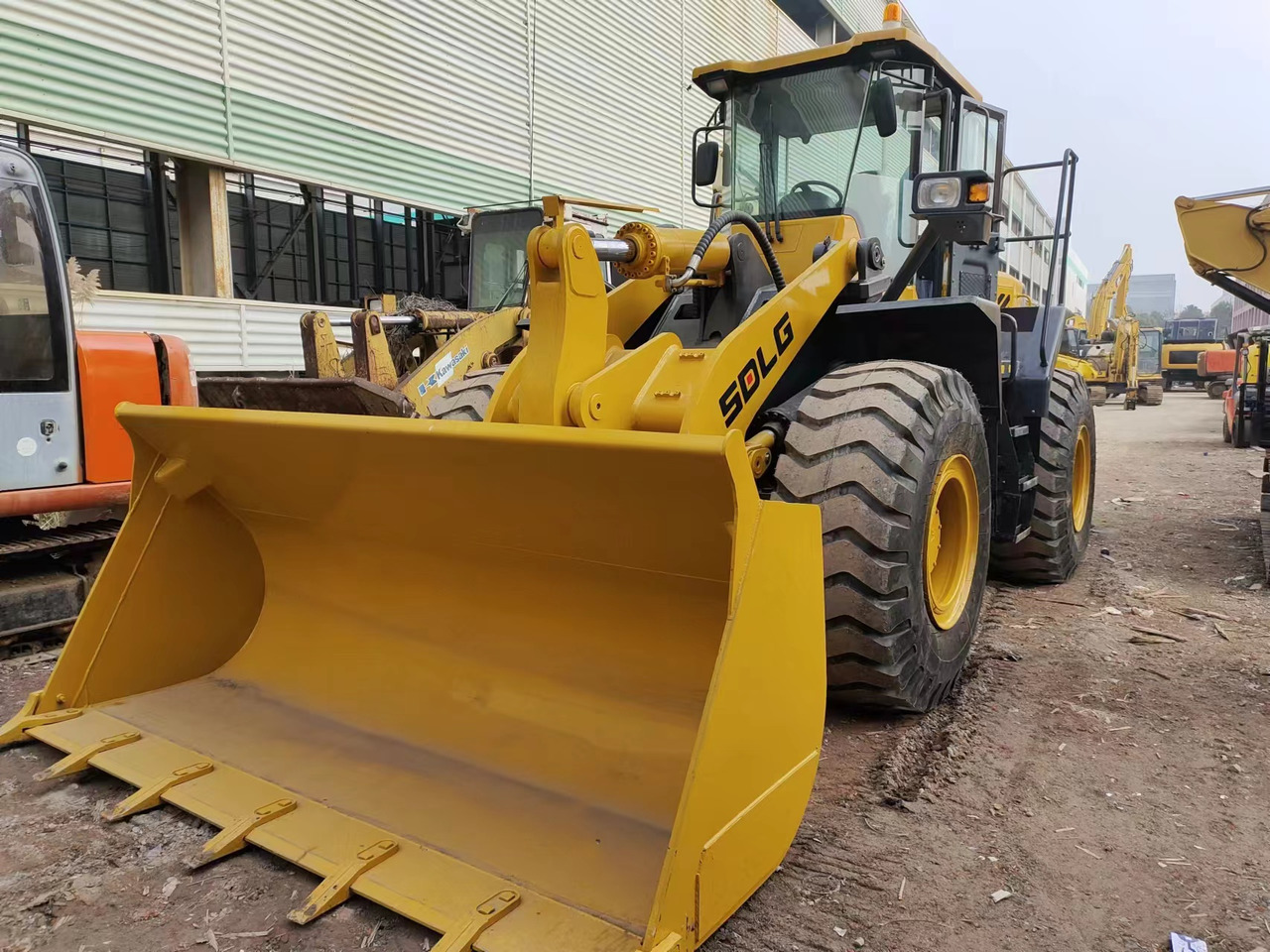 SDLG LG956L with CAT engine - 휠 로더 : 사진 1 SDLG LG956L with CAT engine - 휠 로더 : 사진 1