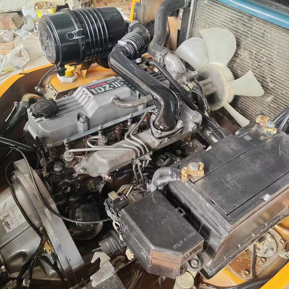 TOYOTA FD30 - 디젤 지게차 : 사진 5 TOYOTA FD30 - 디젤 지게차 : 사진 5
