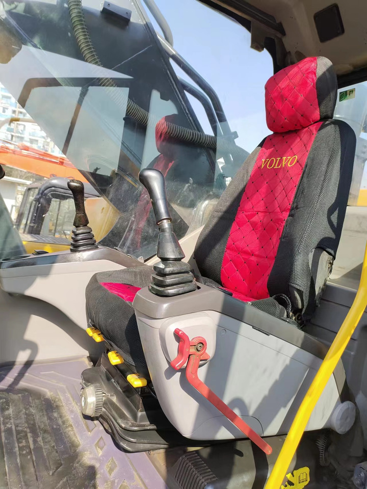 VOLVO EC460 - 크롤러 굴삭기 : 사진 4 VOLVO EC460 - 크롤러 굴삭기 : 사진 4