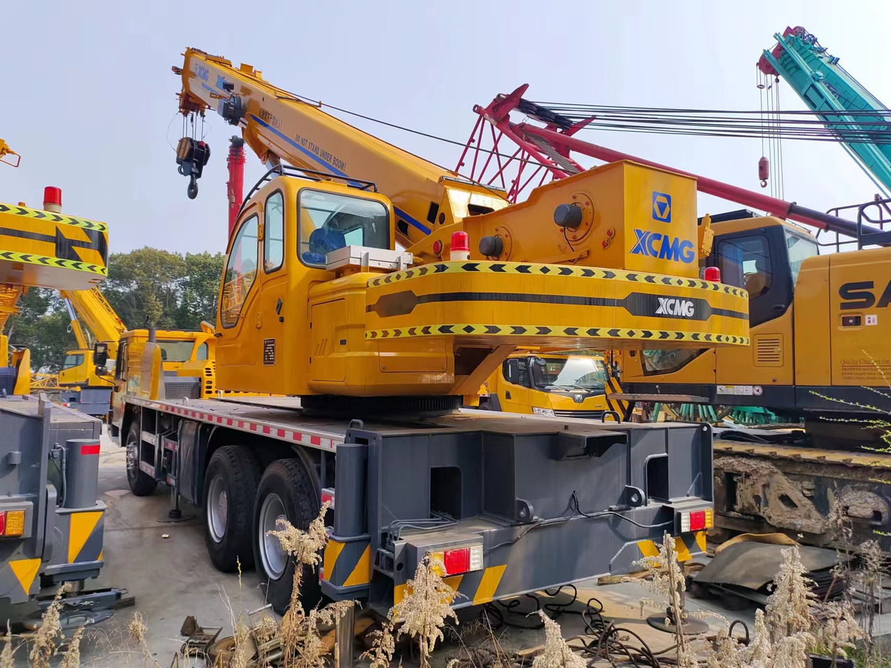 XCMG QY25K - 모바일 크레인 : 사진 1 XCMG QY25K - 모바일 크레인 : 사진 1