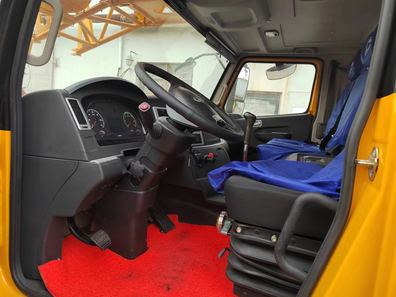 XCMG QY70K - 모바일 크레인 : 사진 5 XCMG QY70K - 모바일 크레인 : 사진 5