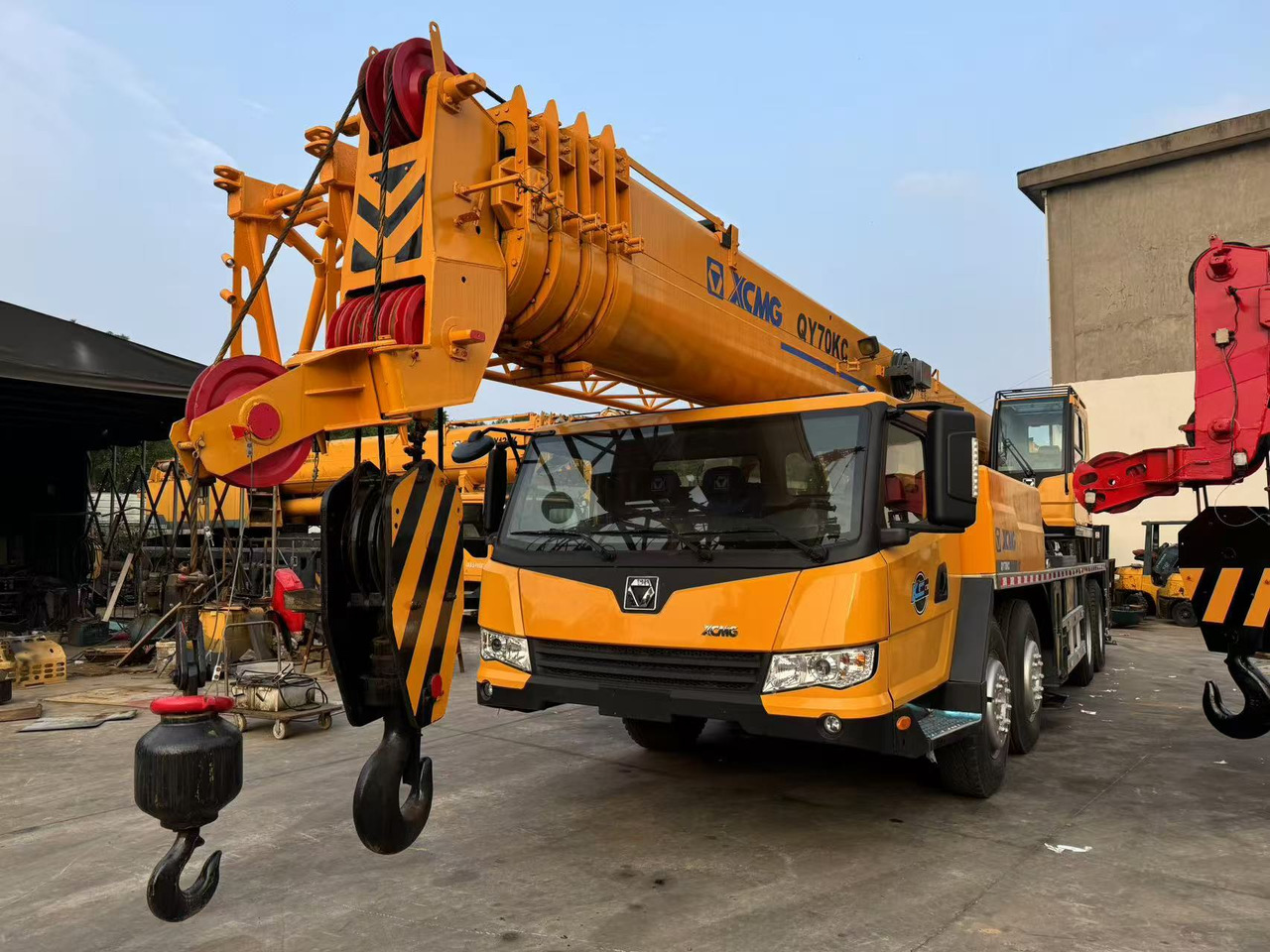 XCMG QY70K - 모바일 크레인 : 사진 1 XCMG QY70K - 모바일 크레인 : 사진 1