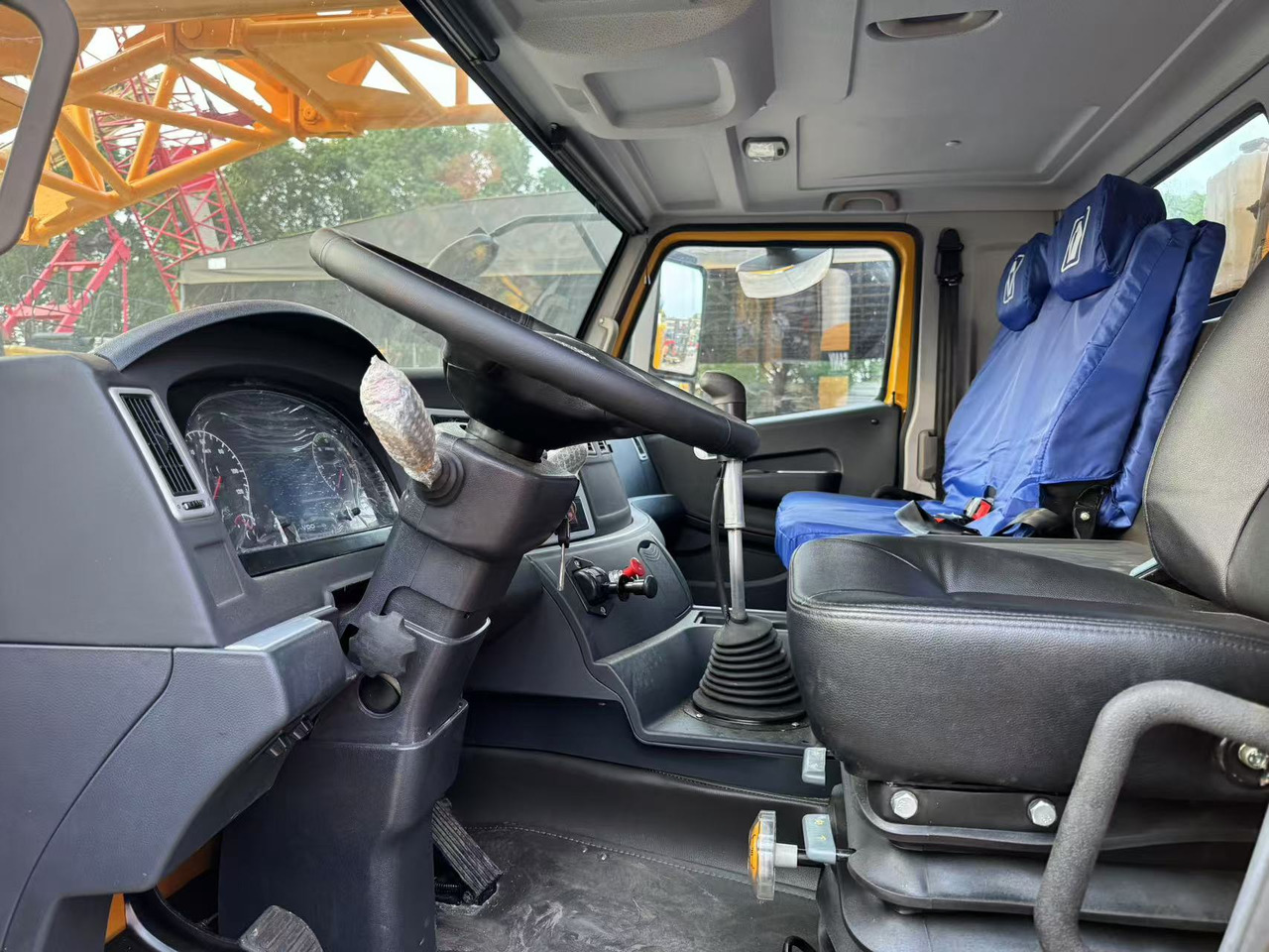 XCMG QY70K - 모바일 크레인 : 사진 5 XCMG QY70K - 모바일 크레인 : 사진 5