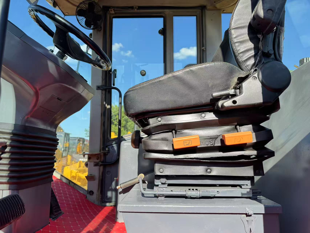 XCMG XS163J - 로드 롤러 : 사진 4 XCMG XS163J - 로드 롤러 : 사진 4