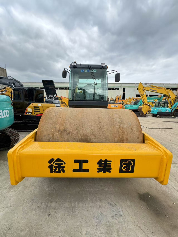 XCMG XS222J - 압축기 : 사진 4 XCMG XS222J - 압축기 : 사진 4