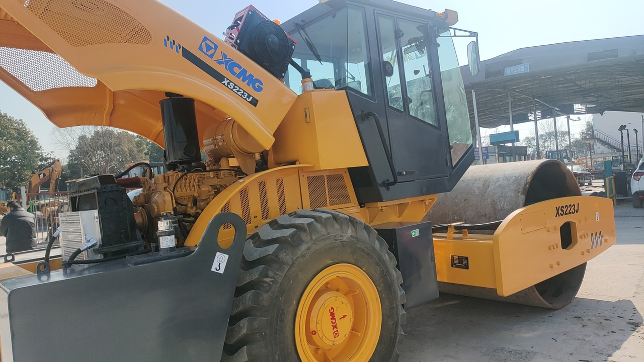 XCMG XS223J - 로드 롤러 : 사진 2 XCMG XS223J - 로드 롤러 : 사진 2