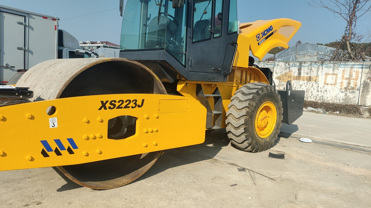 XCMG XS223J - 로드 롤러 : 사진 3 XCMG XS223J - 로드 롤러 : 사진 3
