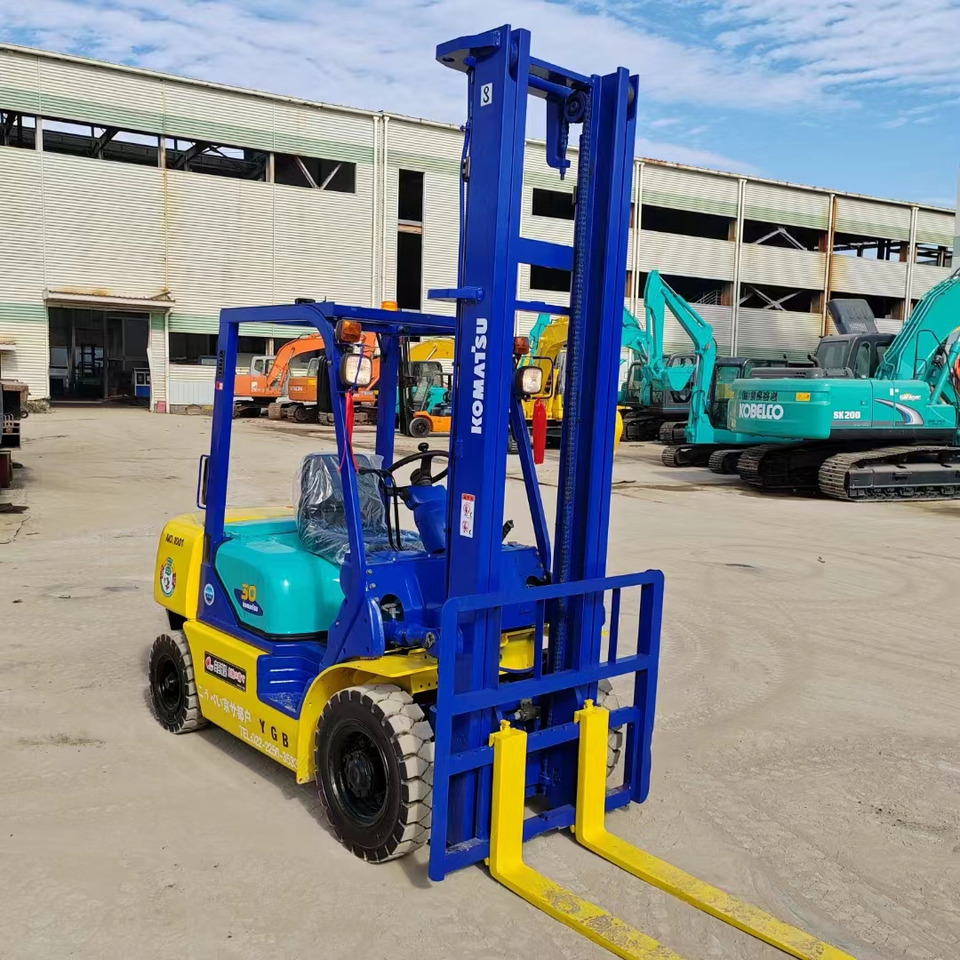 Komastu 3ton - 디젤 지게차 : 사진 2 Komastu 3ton - 디젤 지게차 : 사진 2