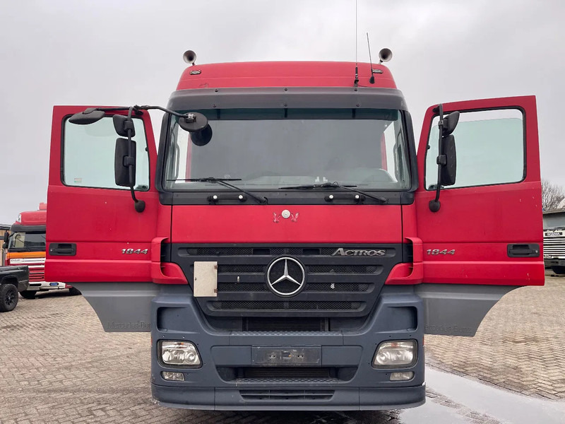 Mercedes-Benz Actros 1844 3 pedals - 트랙터 유닛 : 사진 2 Mercedes-Benz Actros 1844 3 pedals - 트랙터 유닛 : 사진 2