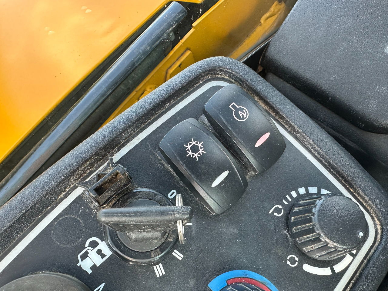 미니 굴삭기 JCB 8045 ZTS : 사진 12 미니 굴삭기 JCB 8045 ZTS : 사진 12