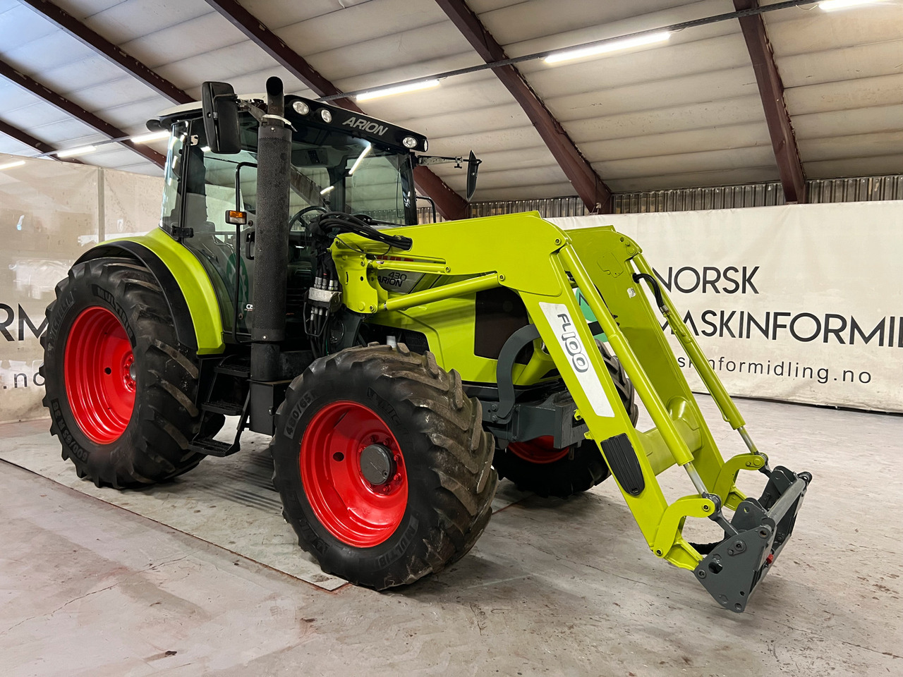 CLAAS Arion 430 - 장궤형 트랙터 : 사진 4 CLAAS Arion 430 - 장궤형 트랙터 : 사진 4