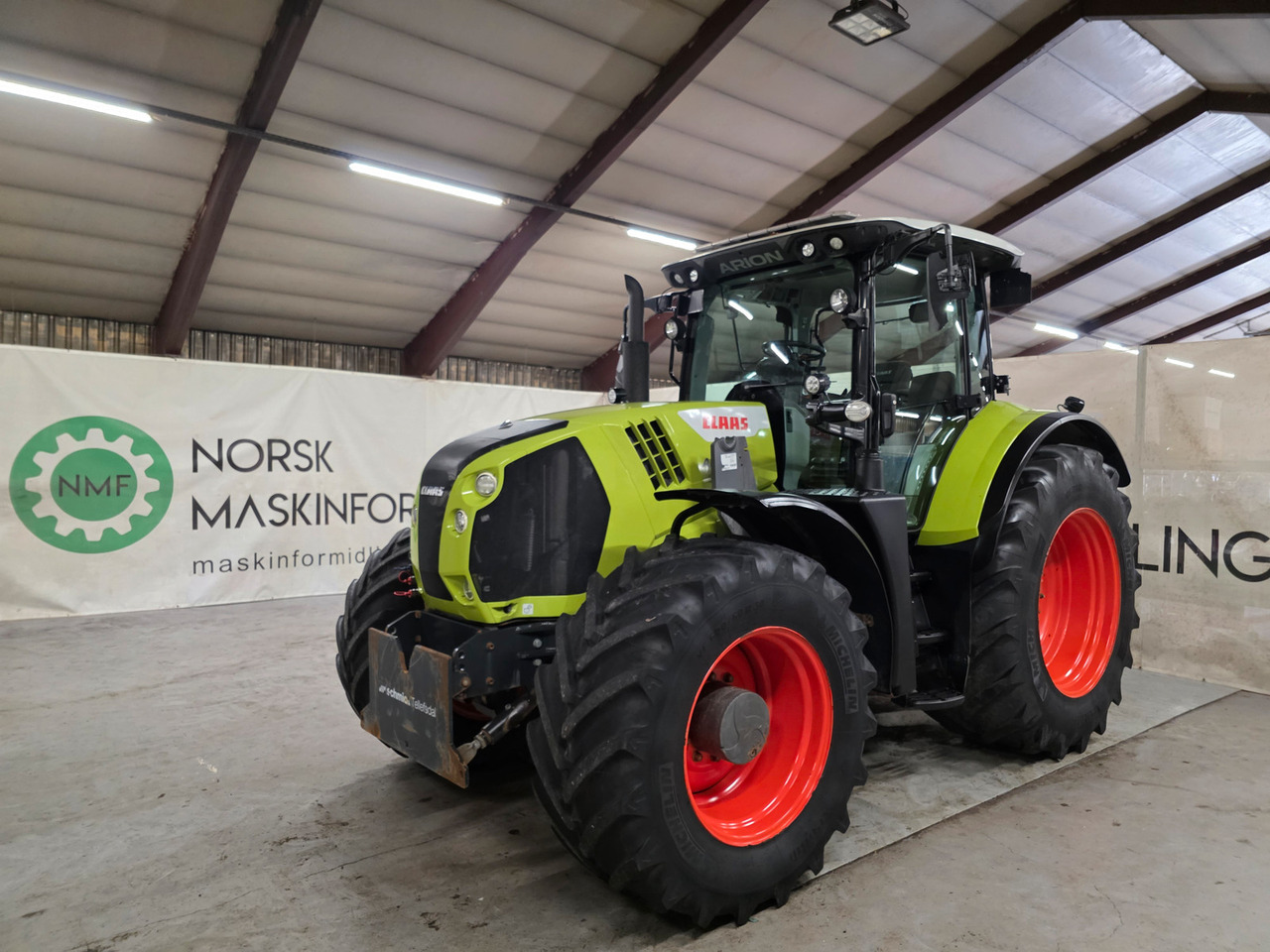 CLAAS Arion 660 C-Matic - 장궤형 트랙터 : 사진 1 CLAAS Arion 660 C-Matic - 장궤형 트랙터 : 사진 1