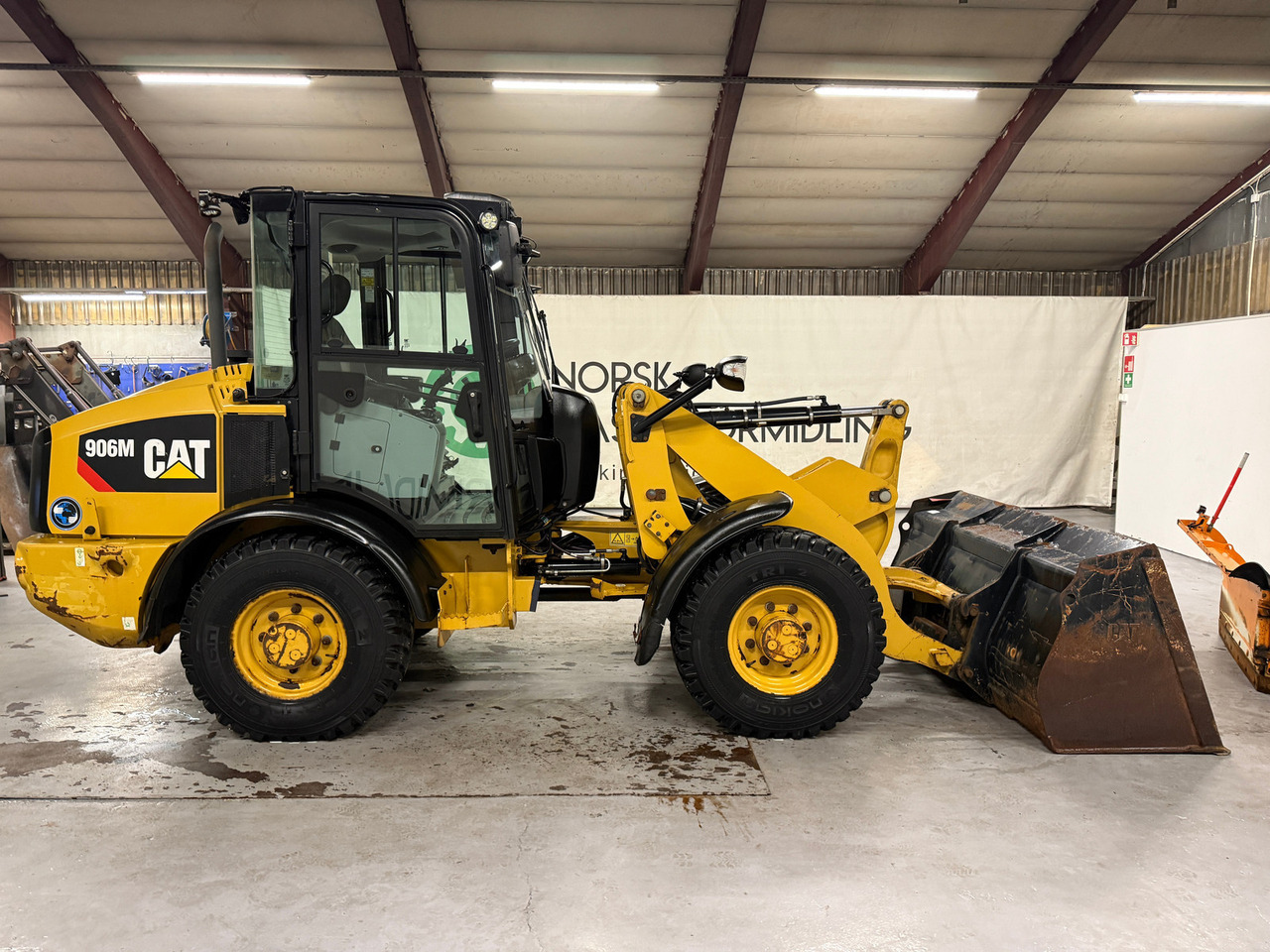 Cat 906M High Flow, 40 km/t med skuff og plog # TIL LEIE# - 휠 로더 : 사진 5 Cat 906M High Flow, 40 km/t med skuff og plog # TIL LEIE# - 휠 로더 : 사진 5