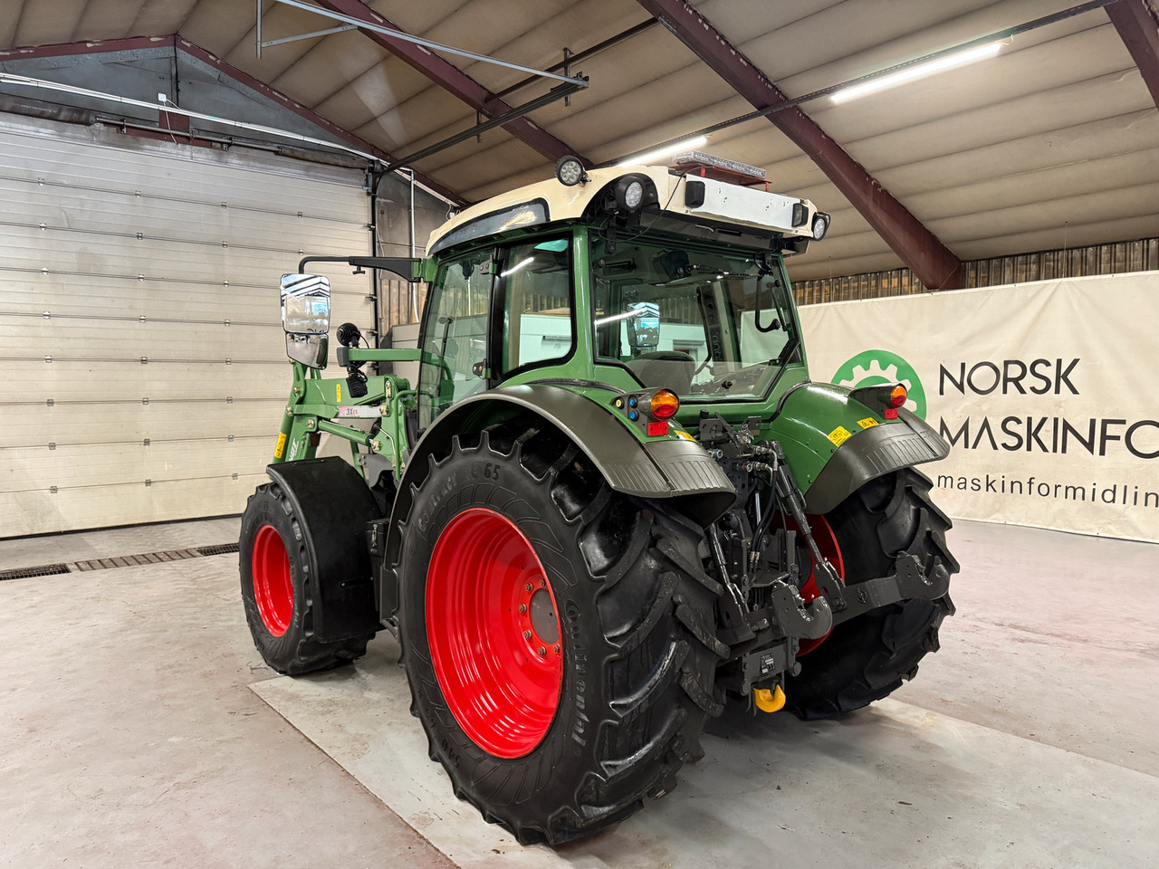 Fendt 211 Vario TMS - 장궤형 트랙터 : 사진 3 Fendt 211 Vario TMS - 장궤형 트랙터 : 사진 3