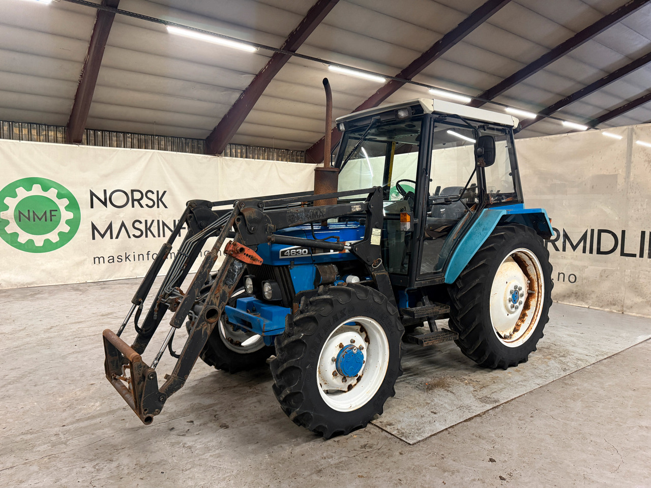 Ford 4630 - 장궤형 트랙터 : 사진 1 Ford 4630 - 장궤형 트랙터 : 사진 1