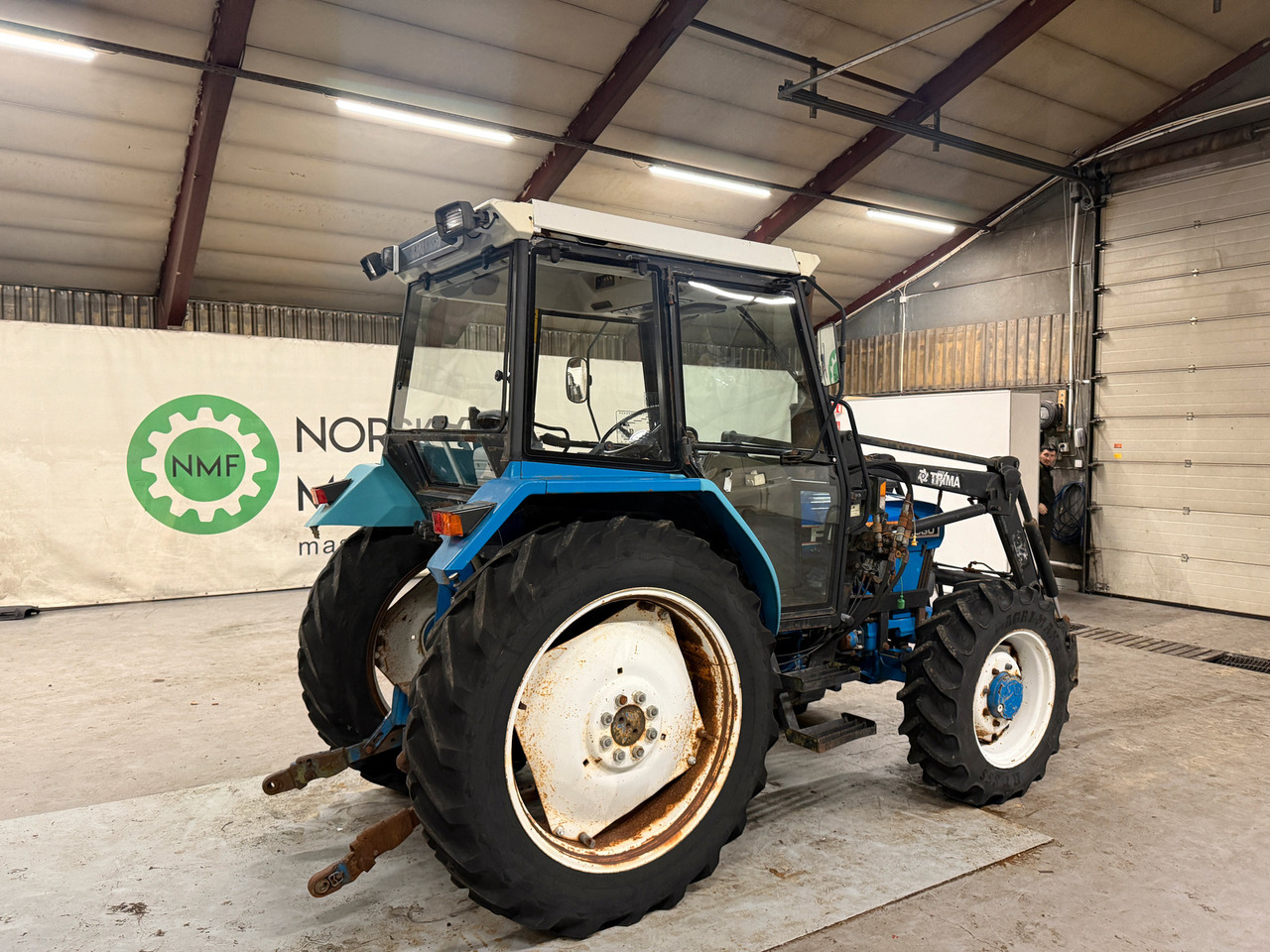 Ford 4630 - 장궤형 트랙터 : 사진 5 Ford 4630 - 장궤형 트랙터 : 사진 5