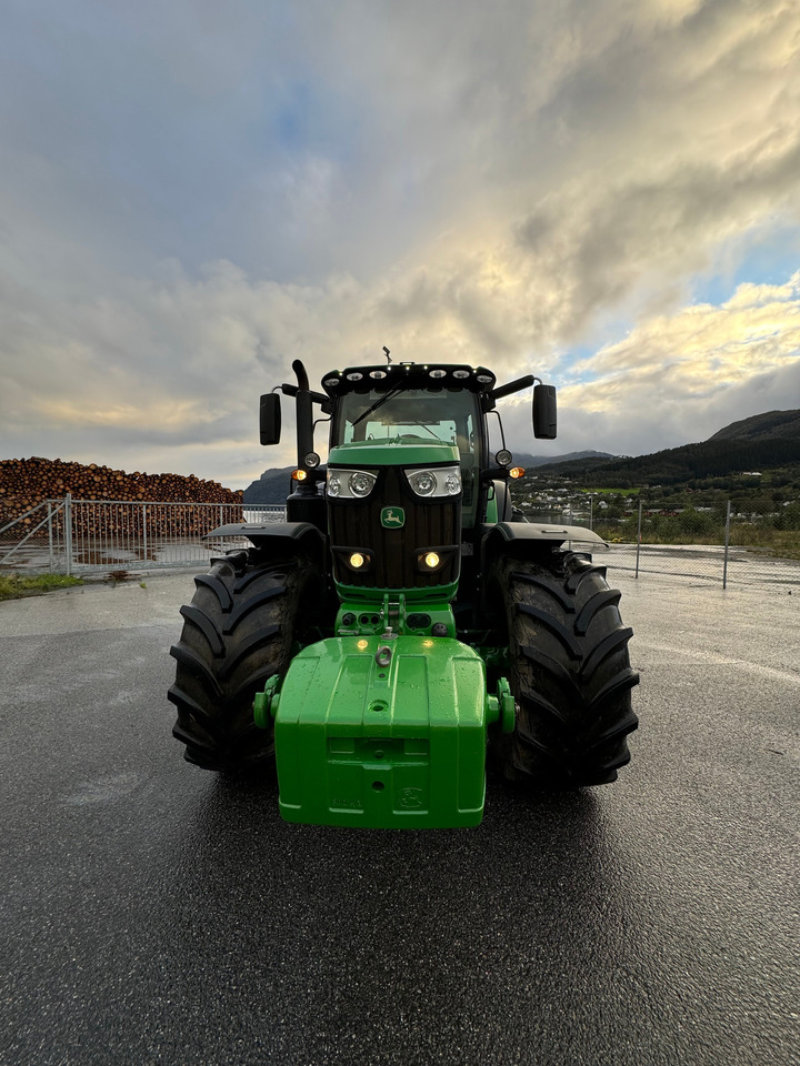 John Deere 6215R - 장궤형 트랙터 : 사진 4 John Deere 6215R - 장궤형 트랙터 : 사진 4