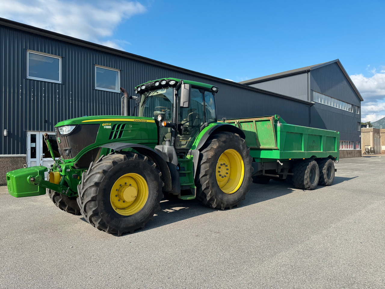 John Deere 6215R - 장궤형 트랙터 : 사진 1 John Deere 6215R - 장궤형 트랙터 : 사진 1