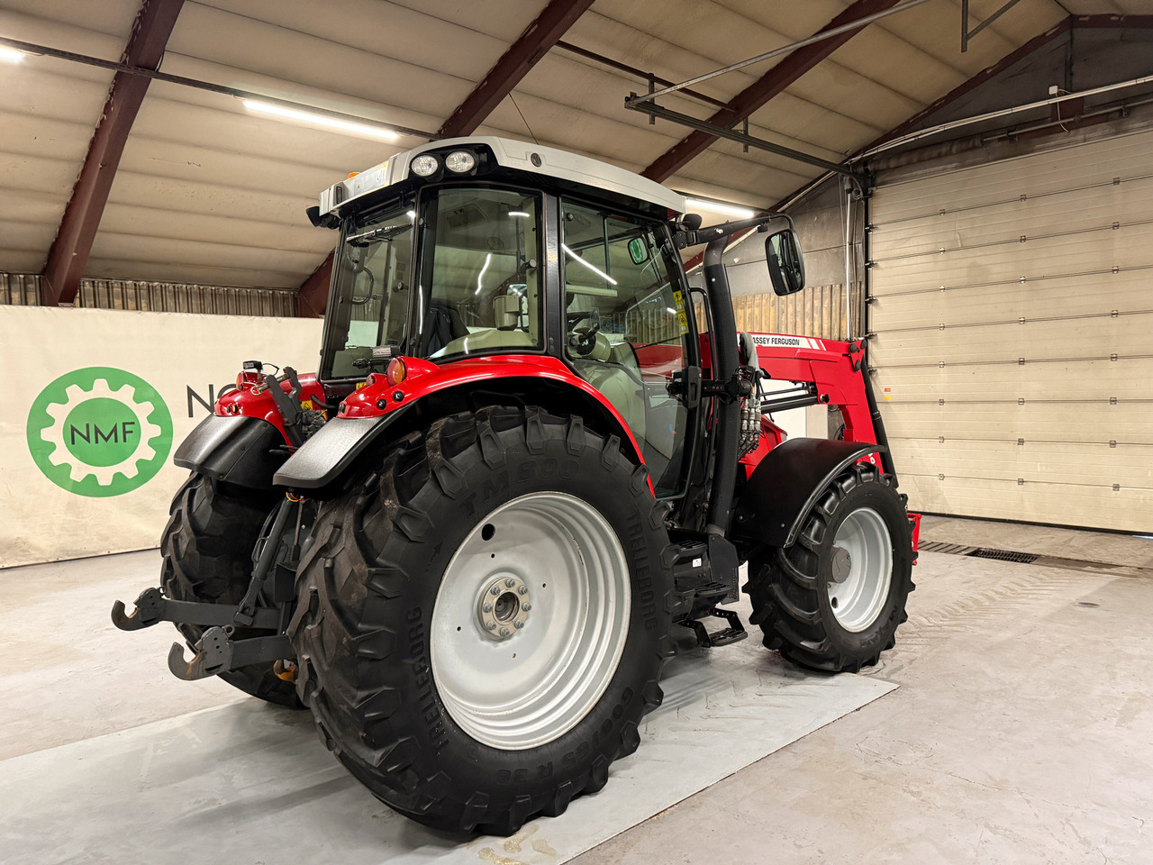Massey Ferguson 5613 Dyna 4 - 장궤형 트랙터 : 사진 5 Massey Ferguson 5613 Dyna 4 - 장궤형 트랙터 : 사진 5