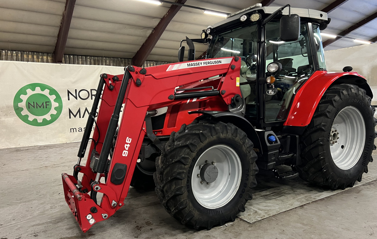 Massey Ferguson 5613 Dyna 6 - 장궤형 트랙터 : 사진 1 Massey Ferguson 5613 Dyna 6 - 장궤형 트랙터 : 사진 1